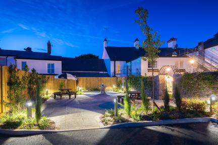 Gallery Item 3 for The Three Salmons Hotel