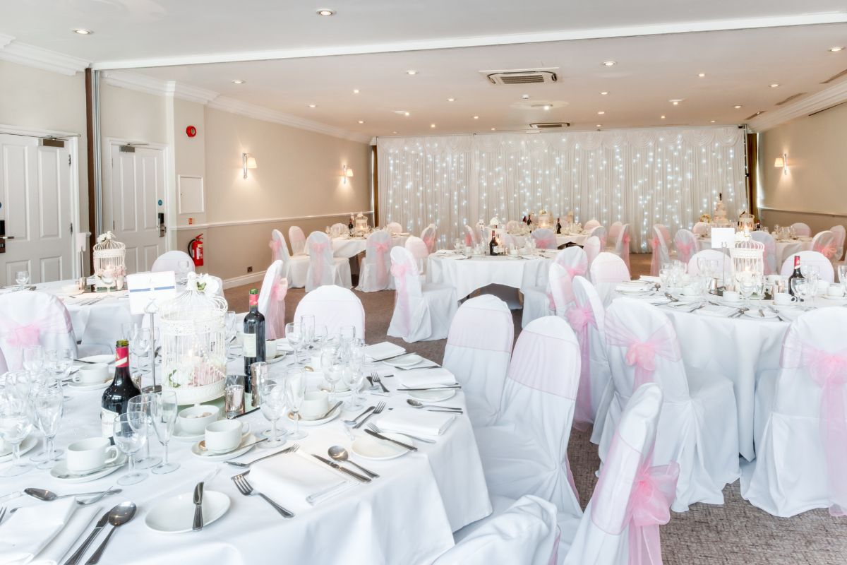 Gallery Item 4 for Pinewood Hotel