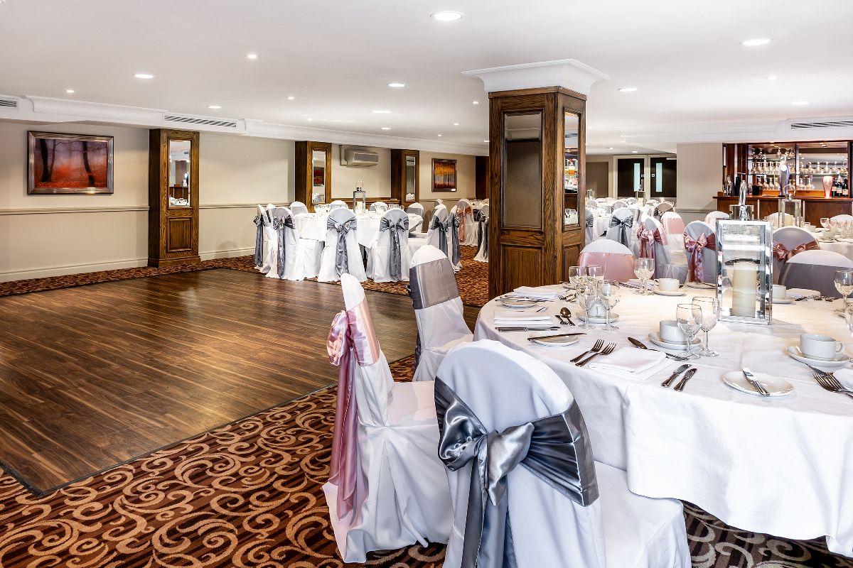 Gallery Item 8 for Pinewood Hotel